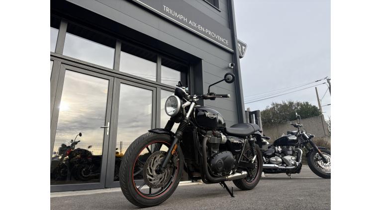 TRIUMPH STREET TWIN  900