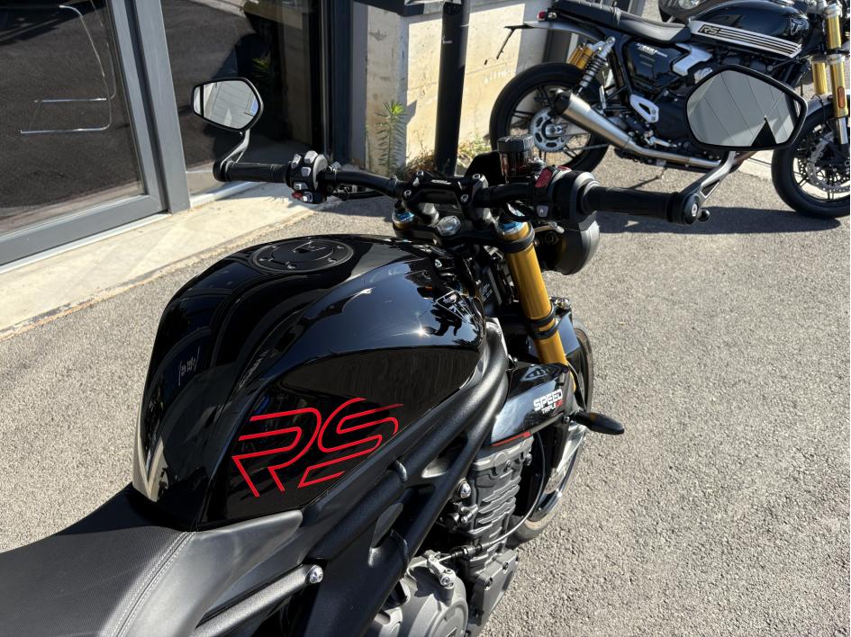 TRIUMPH SPEED TRIPLE 1200 RS