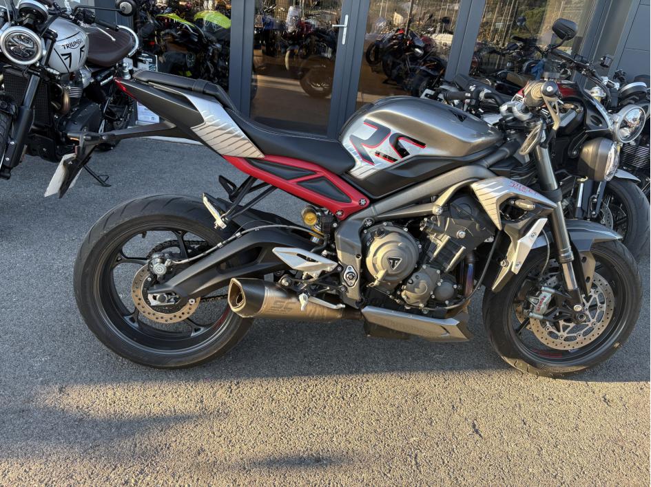TRIUMPH STREET TRIPLE 765 RS