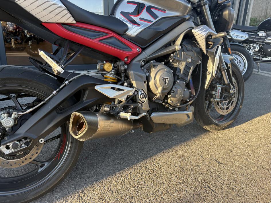 TRIUMPH STREET TRIPLE 765 RS