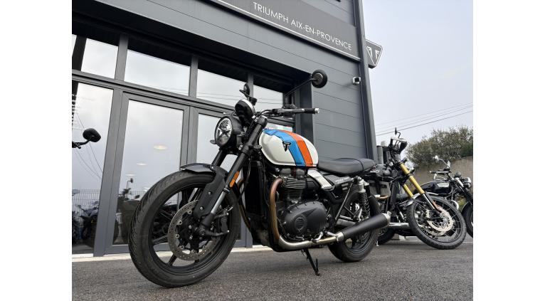 TRIUMPH SPEED TWIN 900