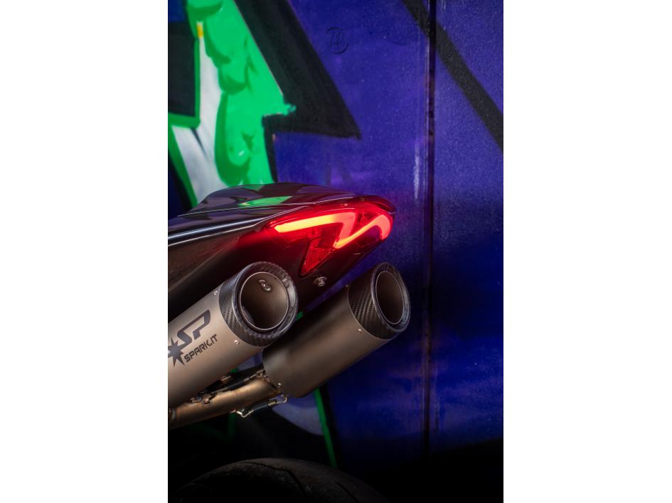 TRIUMPH SPEED TRIPLE 1200 RR PHANTOM BLACK 