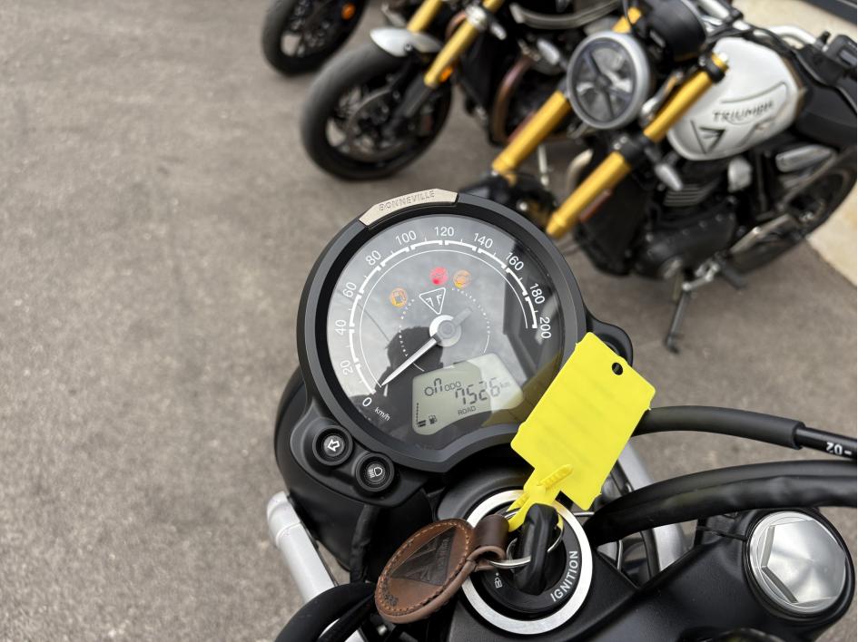 TRIUMPH SCRAMBLER 900 CHROME EDITION 