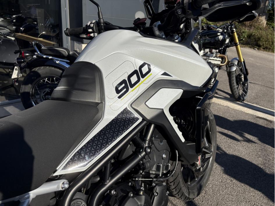 TRIUMPH Tiger 900 GT PRO A2