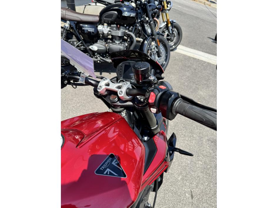 TRIUMPH STREET TRIPLE 765 RS