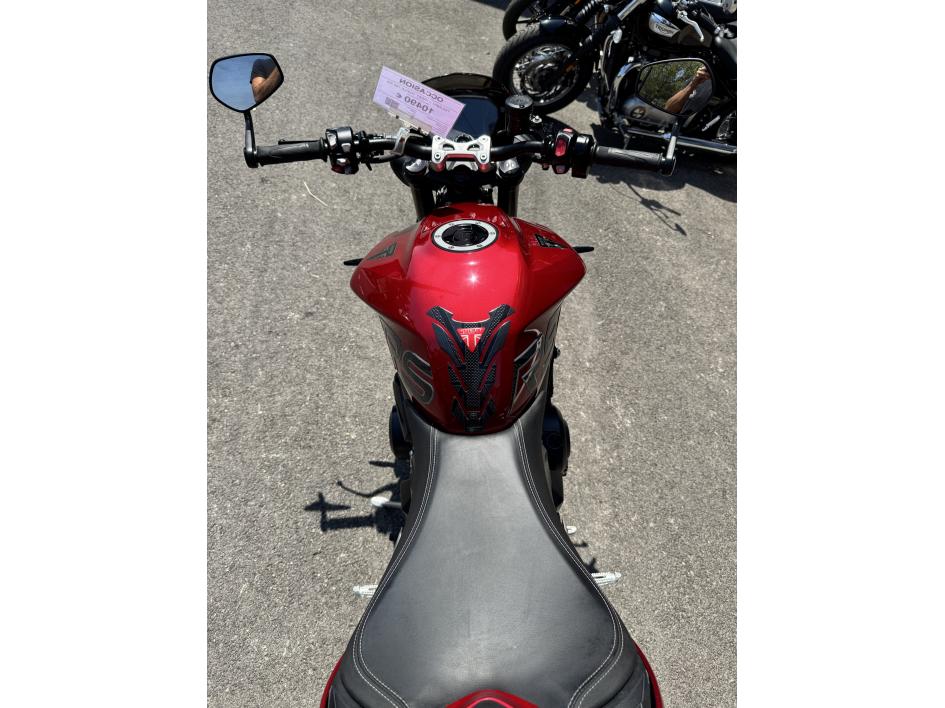 TRIUMPH STREET TRIPLE 765 RS