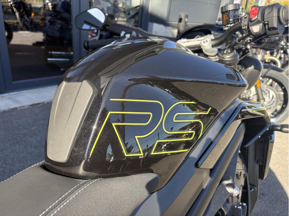TRIUMPH STREET TRIPLE 765 RS