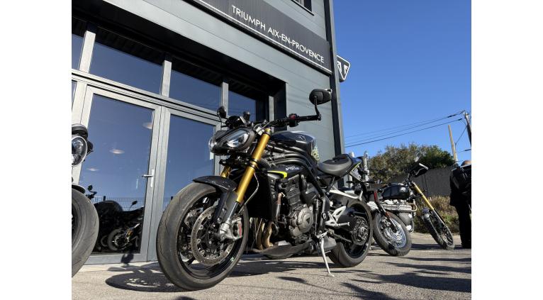 TRIUMPH SPEED TRIPLE 1200 RS