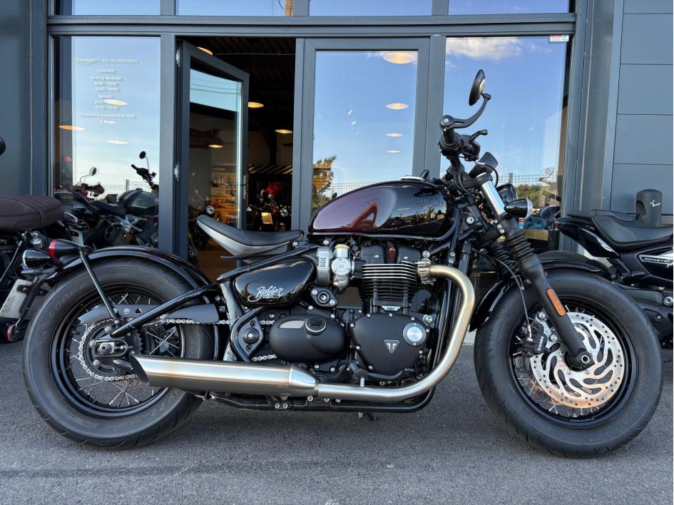 TRIUMPH Bonneville Bobber 1200 STEALTH EDITION LIMITÉE 