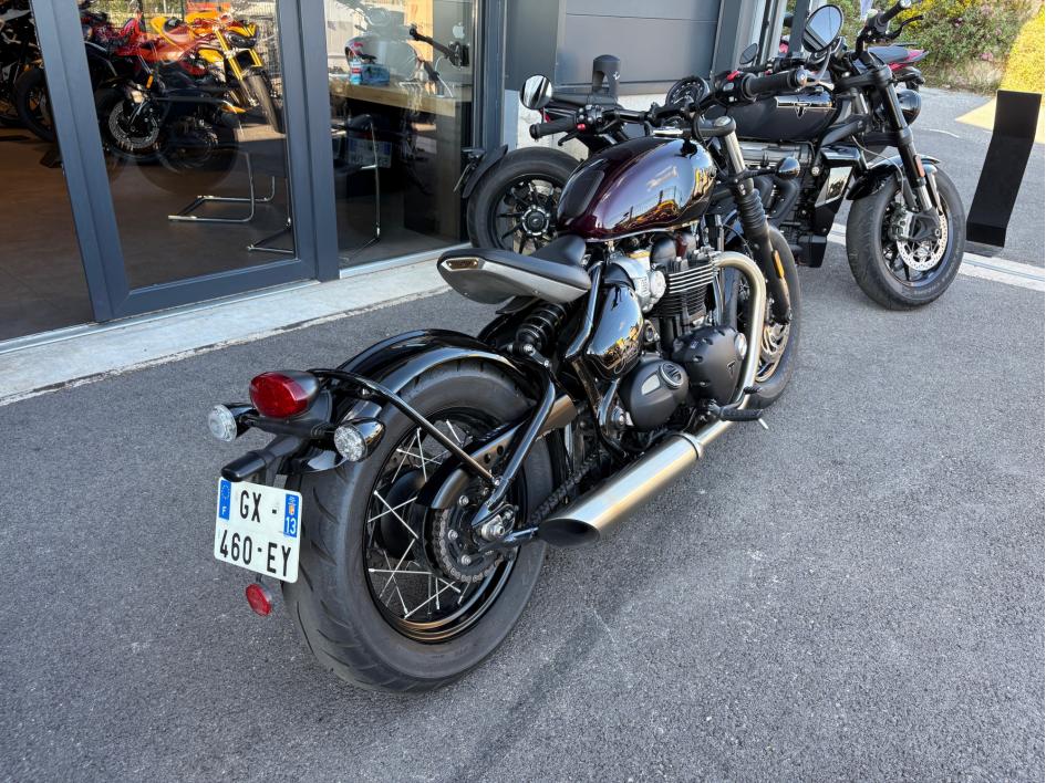 TRIUMPH Bonneville Bobber 1200 STEALTH EDITION LIMITÉE 