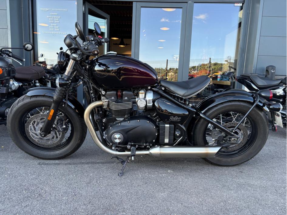 TRIUMPH Bonneville Bobber 1200 STEALTH EDITION LIMITÉE 