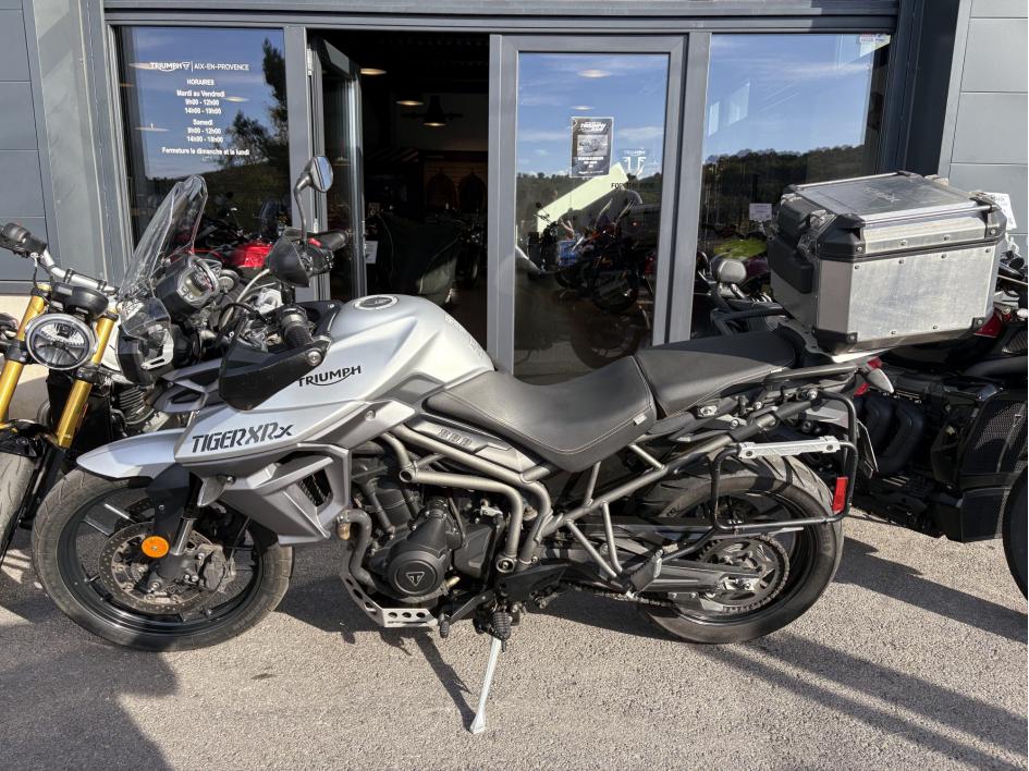 TRIUMPH TIGER 800 XRX LRH