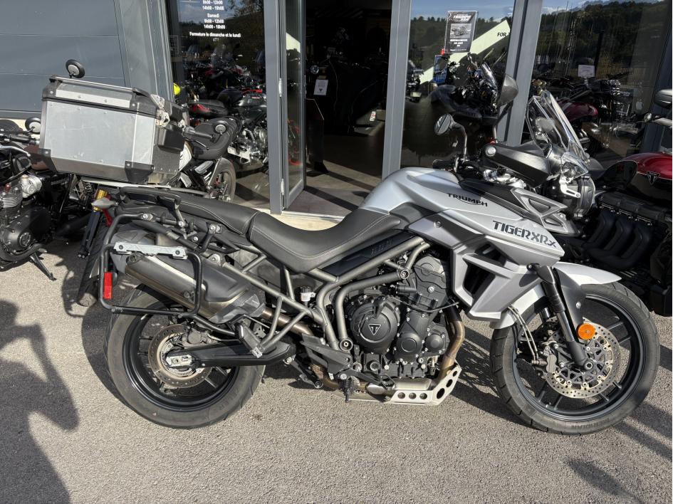 TRIUMPH TIGER 800 XRX LRH