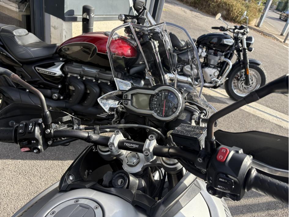 TRIUMPH TIGER 800 XRX LRH