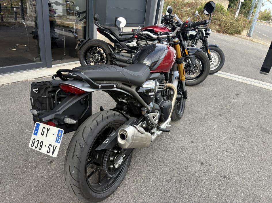 TRIUMPH SPEED 400