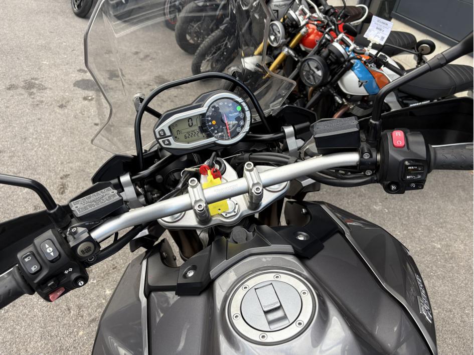 TRIUMPH TIGER 1200 EXPLORER