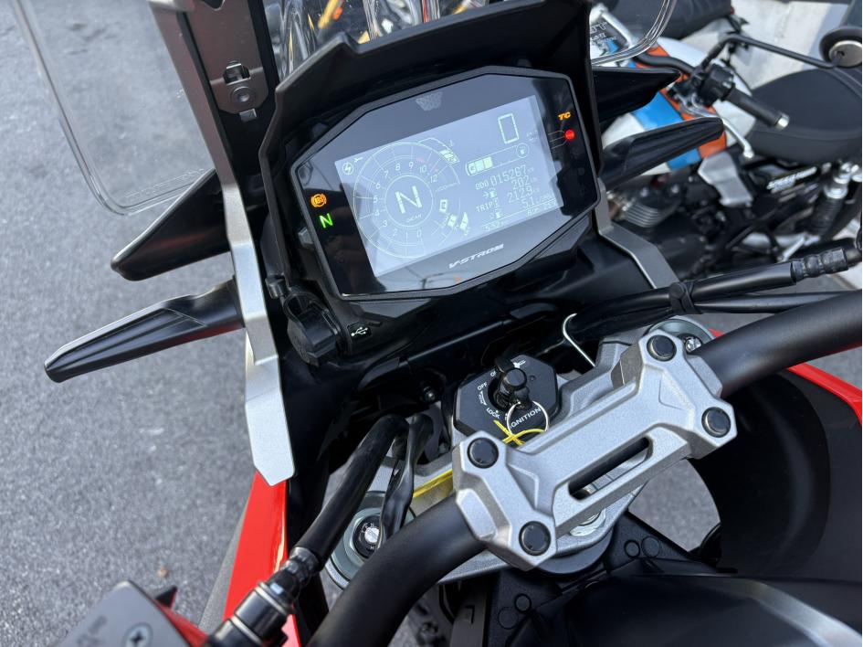 SUZUKI DL V-STROM 1050 XT