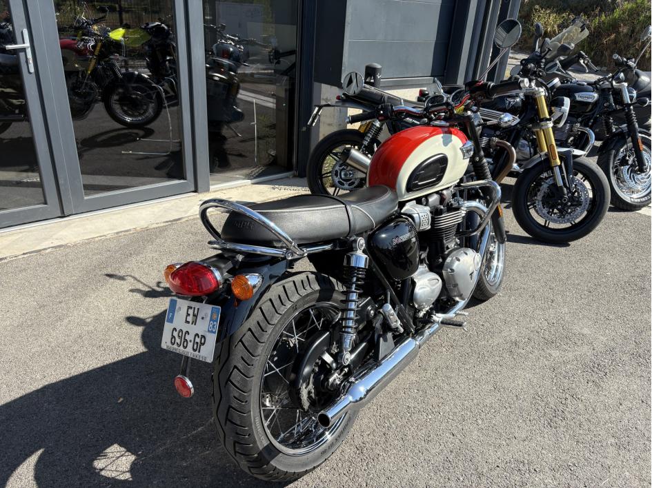 TRIUMPH Bonneville T100