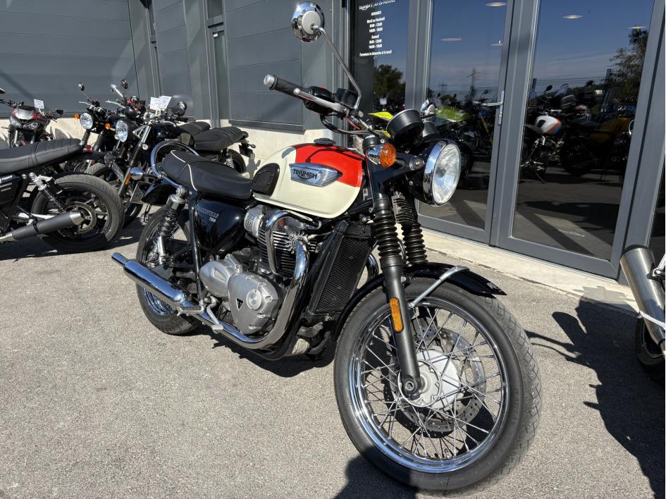 TRIUMPH Bonneville T100
