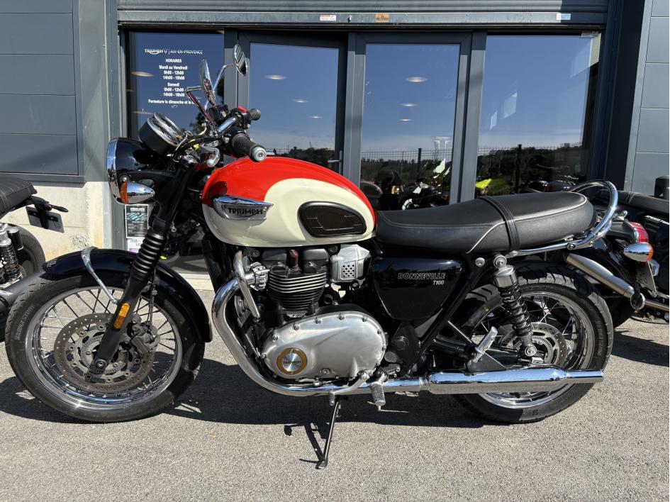 TRIUMPH Bonneville T100