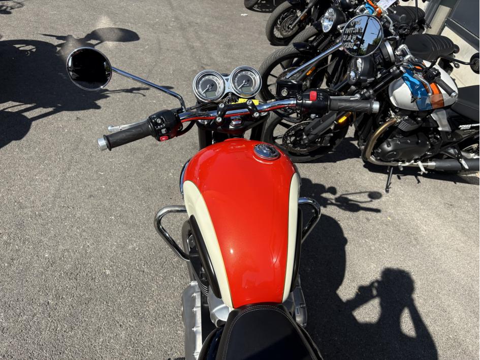 TRIUMPH Bonneville T100