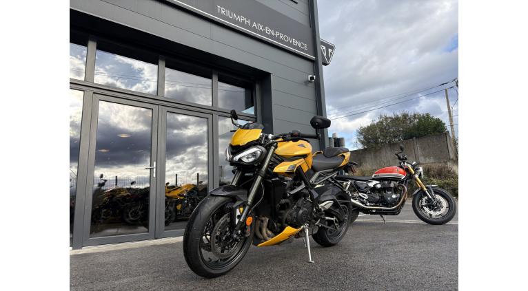 TRIUMPH STREET TRIPLE 765 RS