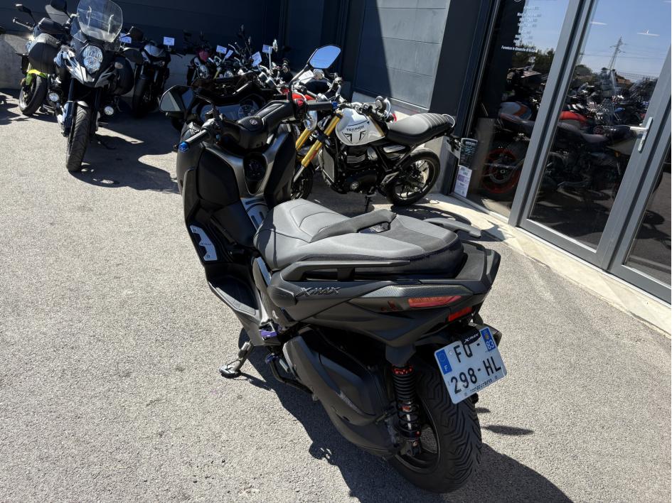 YAMAHA XMAX 300 Tech Max
