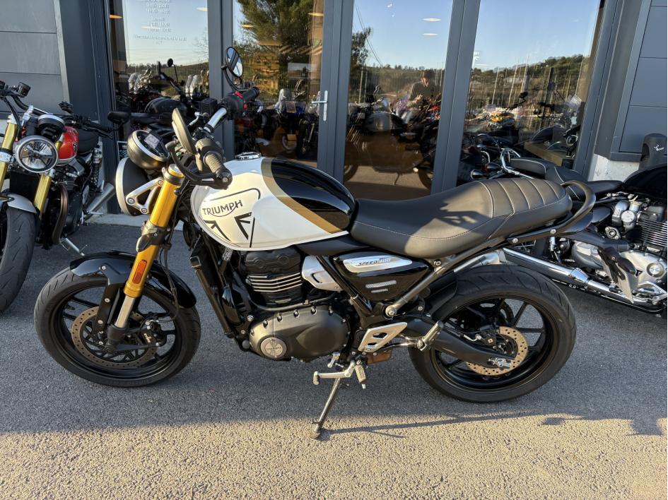 TRIUMPH SPEED 400