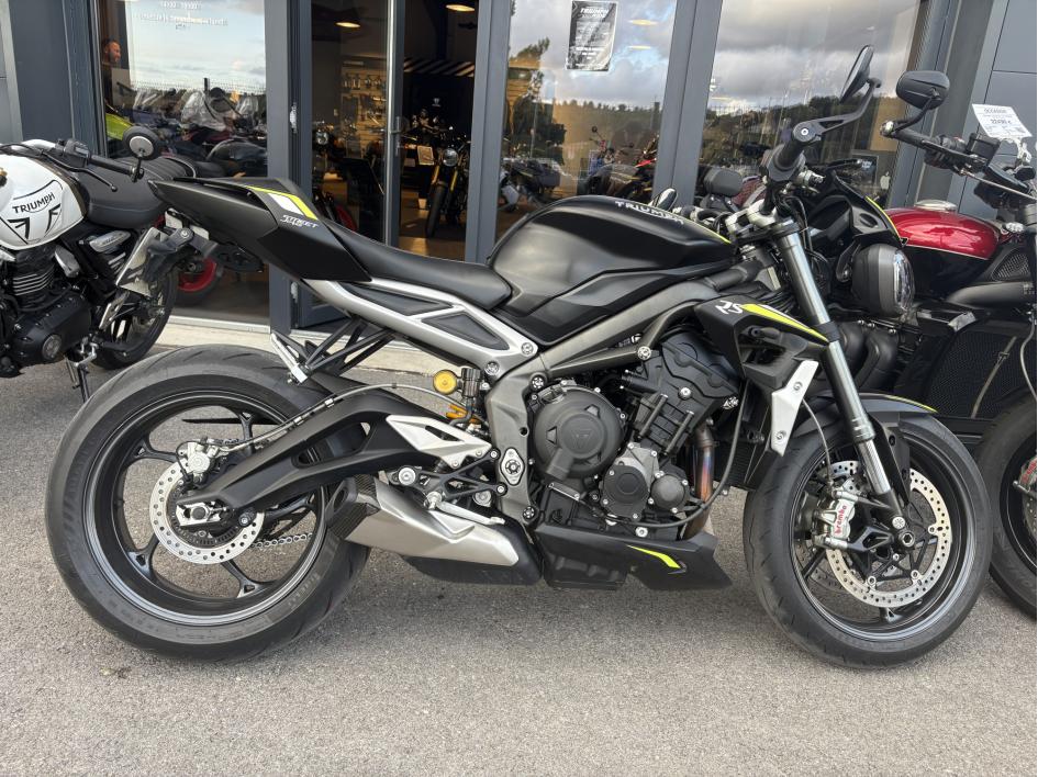 TRIUMPH STREET TRIPLE 765 RS