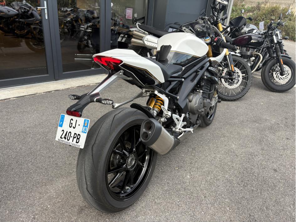 TRIUMPH SPEED TRIPLE 1200 RR
