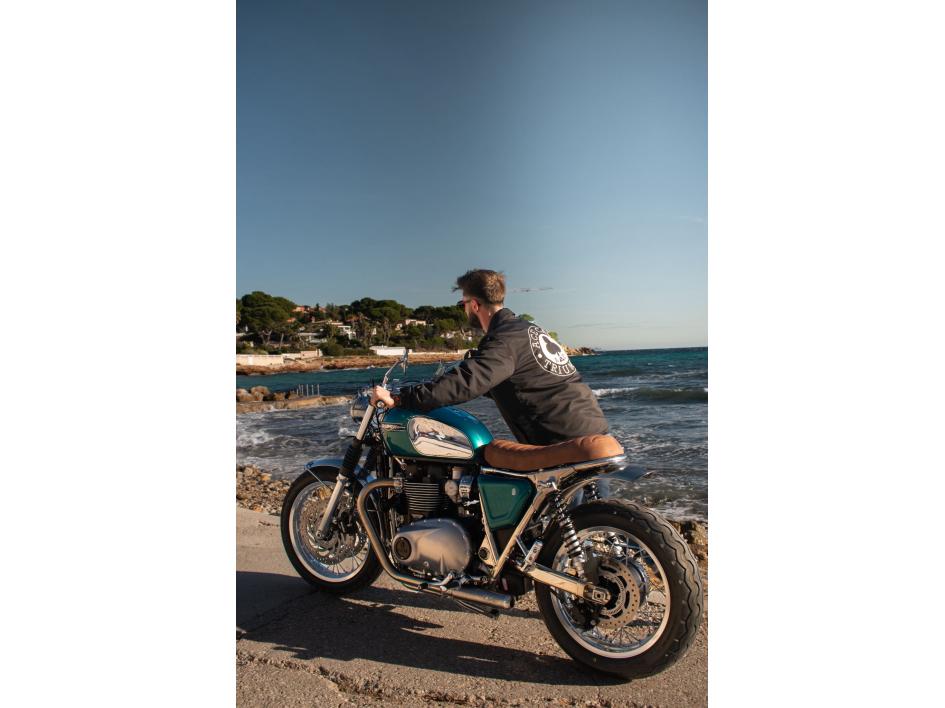 TRIUMPH BONNEVILLE T120 FCR RIDE N CHROME