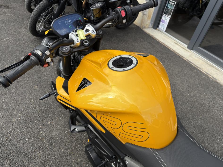 TRIUMPH STREET TRIPLE 765 RS